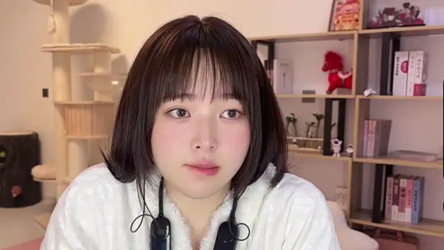 Chenjing0 online show from March 24, 2026, 12:38 pm