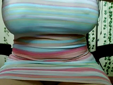 Snapshot of Dirtydiva1 chatting on March 10, 2025, 11:55 am Dirtydiva1 online show from March 10, 2025, 11:55 am