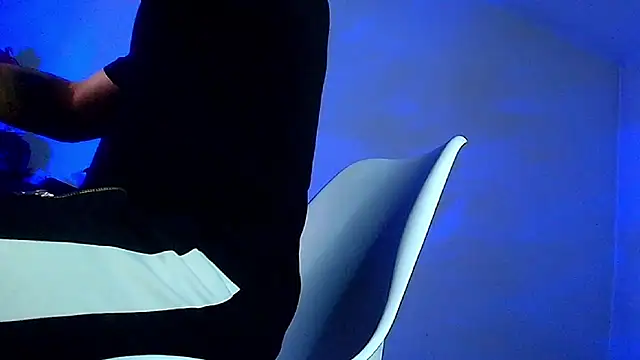 Snapshot of XanderCage99 chatting on January 6, 2026, 10:58 pm XanderCage99 online show from January 6, 2026, 10:58 pm