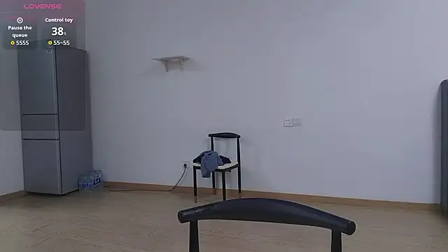 Lucky-xiuxiu online show from September 12, 2025, 2:17 pm