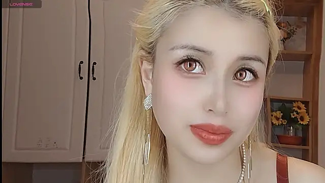 Lucky-xiuxiu online show from March 6, 2025, 6:08 am