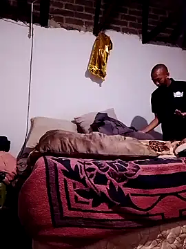 KMbesxxx online show from October 18, 2025, 9:28 pm