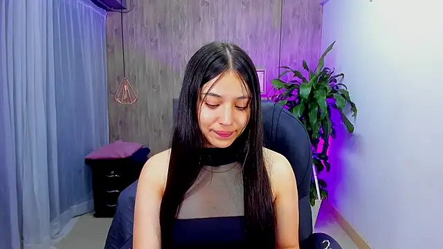 Brittany  18 online show from January 18, 2025, 10:39 pm