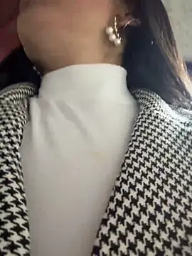 BELLA--26 online show from September 23, 2025, 1:40 pm