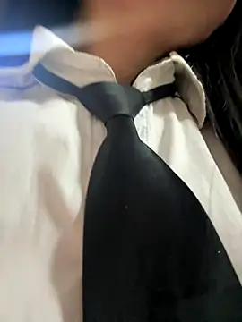 BELLA--26 online show from September 30, 2025, 2:01 pm