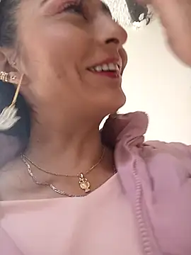 BELLA--26 online show from March 20, 2025, 3:14 pm