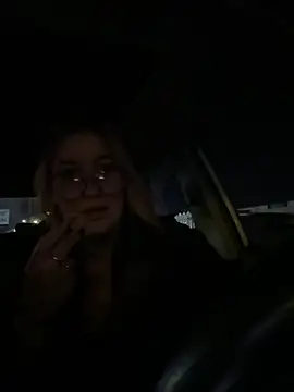 Snapshot of Mia-Fuchs chatting on February 7, 2025, 8:10 pm Mia-Fuchs online show from February 7, 2025, 8:10 pm