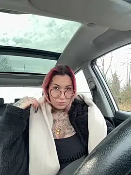 Snapshot of Mia-Fuchs chatting on March 10, 2025, 8:17 am Mia-Fuchs online show from March 10, 2025, 8:17 am