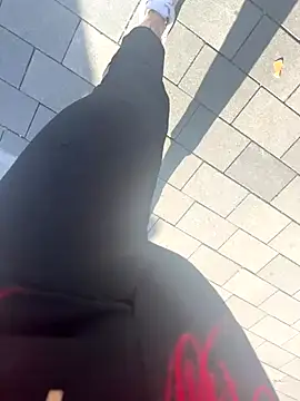 Snapshot of Mia-Fuchs chatting on October 2, 2025, 1:03 pm Mia-Fuchs online show from October 2, 2025, 1:03 pm