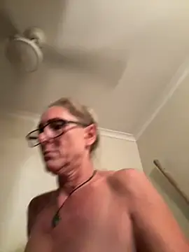 RoxytheBluepill online show from January 3, 2025, 4:06 pm