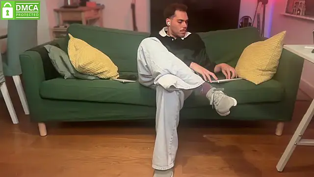 AlwaysHorneyxxx online show from November 8, 2025, 5:16 pm