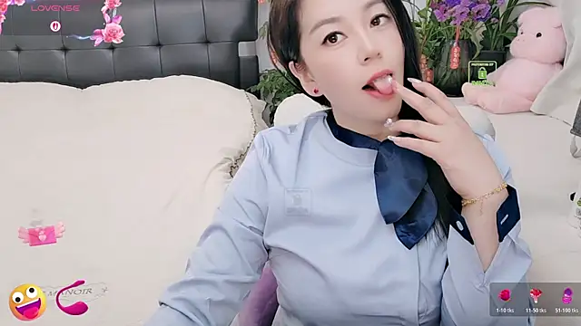 Snapshot of Mi--Manchi chatting on March 15, 2026, 1:51 pm Mi--Manchi online show from March 15, 2026, 1:51 pm