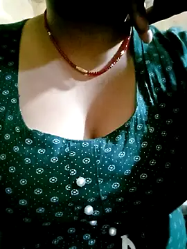 karishma736 online show from January 14, 2025, 9:45 am