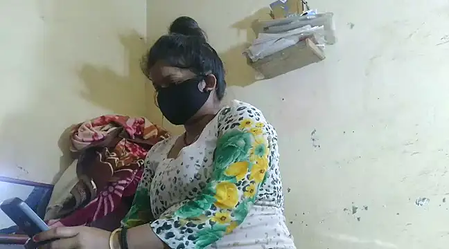 karishma736 online show from March 17, 2025, 4:43 pm