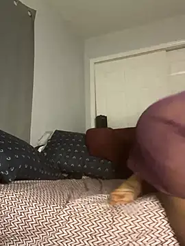 Snapshot of Yoshibaby2670 chatting on February 28, 2025, 12:09 pm Yoshibaby2670 online show from February 28, 2025, 12:09 pm