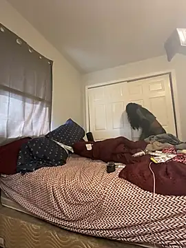 Snapshot of Yoshibaby2670 chatting on February 26, 2025, 8:25 pm Yoshibaby2670 online show from February 26, 2025, 8:25 pm