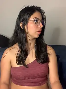 Snapshot of Julii- chatting on January 5, 2025, 3:55 pm Julii- online show from January 5, 2025, 3:55 pm