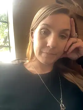 Snapshot of Kitty_DaCocks chatting on November 14, 2025, 9:29 pm Kitty DaCocks online show from November 14, 2025, 9:29 pm