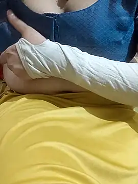 mallupriyapriya online show from March 18, 2025, 7:55 am