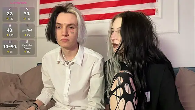 Snapshot of VeryRare_TwinS chatting on March 31, 2026, 10:34 pm VeryRare TwinS online show from March 31, 2026, 10:34 pm