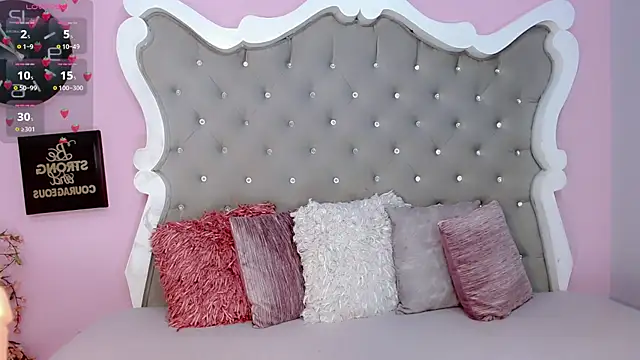 Diva Smith02 online show from January 28, 2025, 7:00 pm