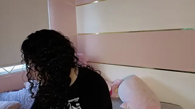 Snapshot of Charlotte__Miller chatting on October 22, 2025, 11:42 am Charlotte Miller online show from October 22, 2025, 11:42 am