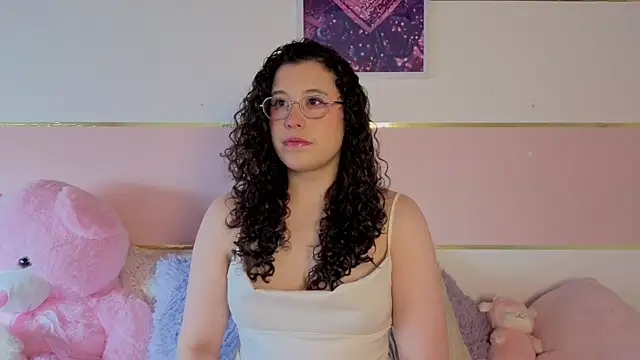 Snapshot of Charlotte__Miller chatting on December 1, 2025, 12:17 pm Charlotte Miller online show from December 1, 2025, 12:17 pm