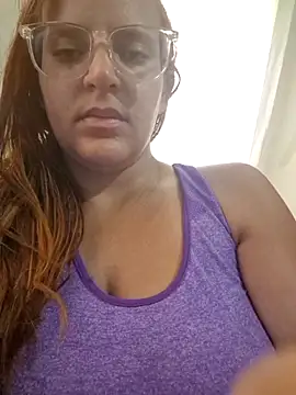 AliceRuivinha2 online show from October 27, 2025, 10:49 am