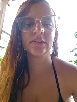 AliceRuivinha2 online show from December 3, 2025, 9:53 am