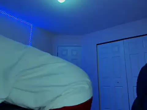 Snapshot of HappyIva chatting on March 4, 2025, 11:08 am HappyIva online show from March 4, 2025, 11:08 am