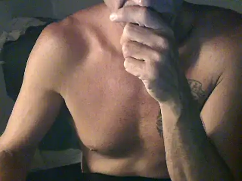 Snapshot of GoloZeusMax chatting on February 25, 2025, 3:09 am GoloZeusMax online show from February 25, 2025, 3:09 am