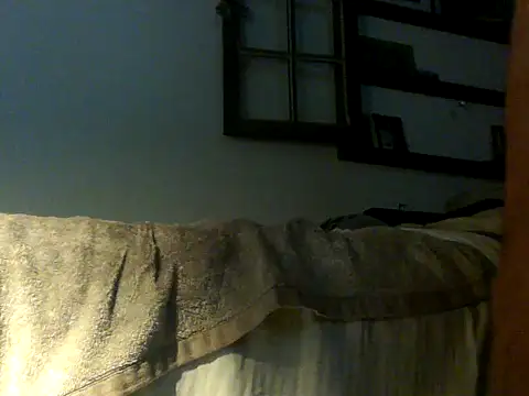 Snapshot of GoloZeusMax chatting on October 30, 2025, 9:40 am GoloZeusMax online show from October 30, 2025, 9:40 am