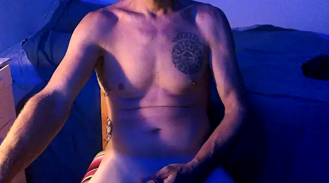 Snapshot of GoloZeusMax chatting on February 9, 2025, 5:50 am GoloZeusMax online show from February 9, 2025, 5:50 am