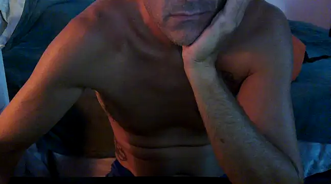 Snapshot of GoloZeusMax chatting on February 10, 2025, 4:52 am GoloZeusMax online show from February 10, 2025, 4:52 am