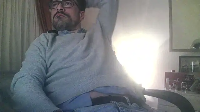 Snapshot of Patrickhound chatting on January 28, 2025, 1:18 am Patrickhound online show from January 28, 2025, 1:18 am