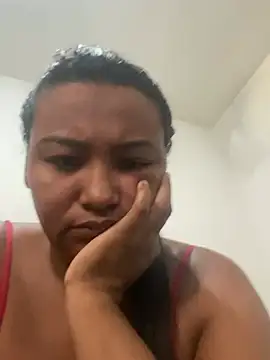 Mariaapimentinha online show from May 18, 2026, 12:54 pm
