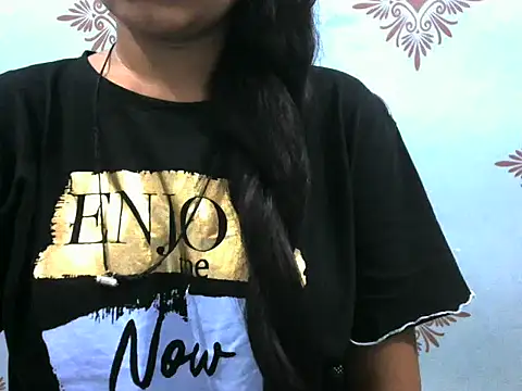 Snapshot of Misha_Sweett chatting on May 8, 2026, 12:14 am Misha Sweett online show from May 8, 2026, 12:14 am
