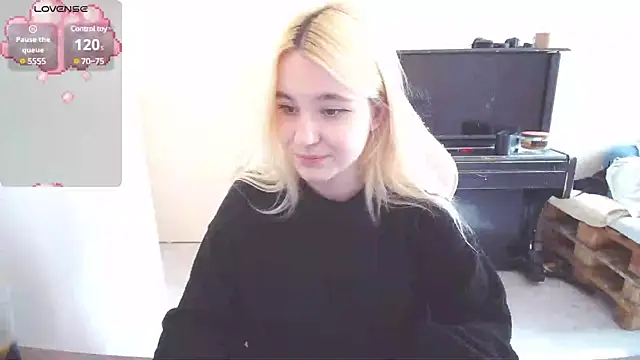 Snapshot of hornyyeva chatting on March 7, 2025, 4:46 am hornyyeva online show from March 7, 2025, 4:46 am