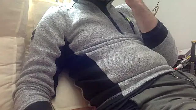 Snapshot of coquin5995 chatting on March 12, 2025, 4:13 pm coquin5995 online show from March 12, 2025, 4:13 pm