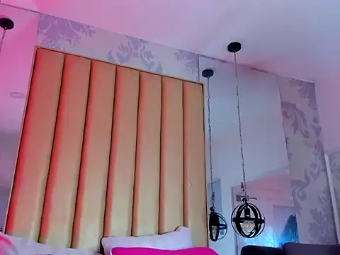 KonyBell online show from April 21, 2026, 1:07 pm