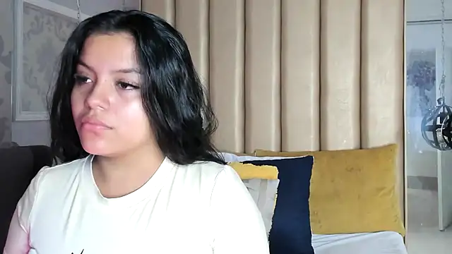 Snapshot of KonyBell chatting on September 13, 2025, 12:05 pm KonyBell online show from September 13, 2025, 12:05 pm