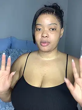 sexytinashe21 online show from September 27, 2025, 6:14 pm