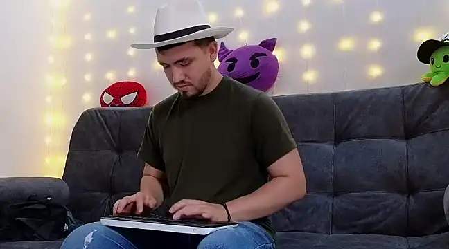 Snapshot of Dante_Bones chatting on February 15, 2025, 9:06 pm Dante Bones online show from February 15, 2025, 9:06 pm