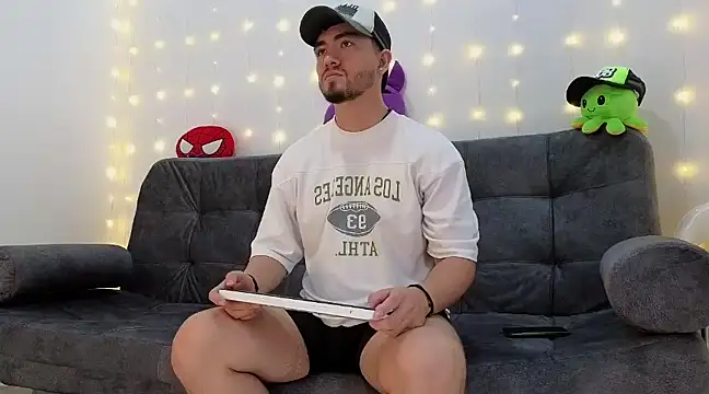 Snapshot of Dante_Bones chatting on February 16, 2025, 9:27 pm Dante Bones online show from February 16, 2025, 9:27 pm