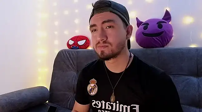 Snapshot of Dante_Bones chatting on February 24, 2025, 7:11 am Dante Bones online show from February 24, 2025, 7:11 am