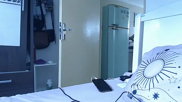 loirascorpio online show from January 29, 2025, 12:24 pm