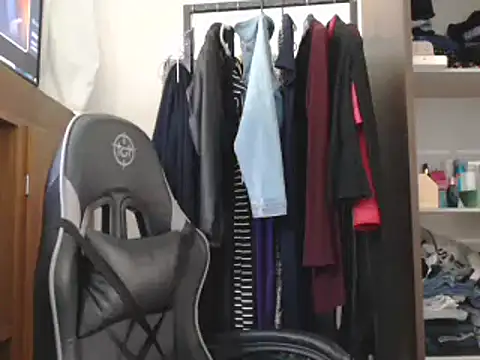 loirascorpio online show from January 16, 2025, 5:33 pm