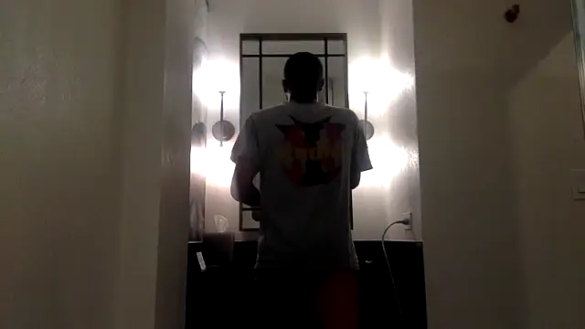 Snapshot of mileshighclub420 chatting on March 22, 2025, 5:39 am mileshighclub420 online show from March 22, 2025, 5:39 am