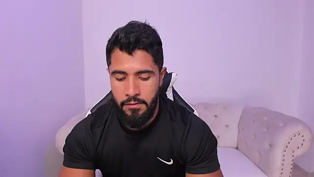 Santiago huntt online show from February 9, 2026, 8:40 pm