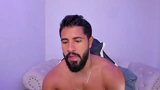 Snapshot of Santiago_huntt chatting on November 27, 2025, 12:49 pm Santiago huntt online show from November 27, 2025, 12:49 pm